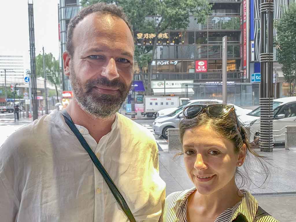 イタリアから来た（左から）ラファエルさんとエリカさん【写真：Hint-Pot編集部】