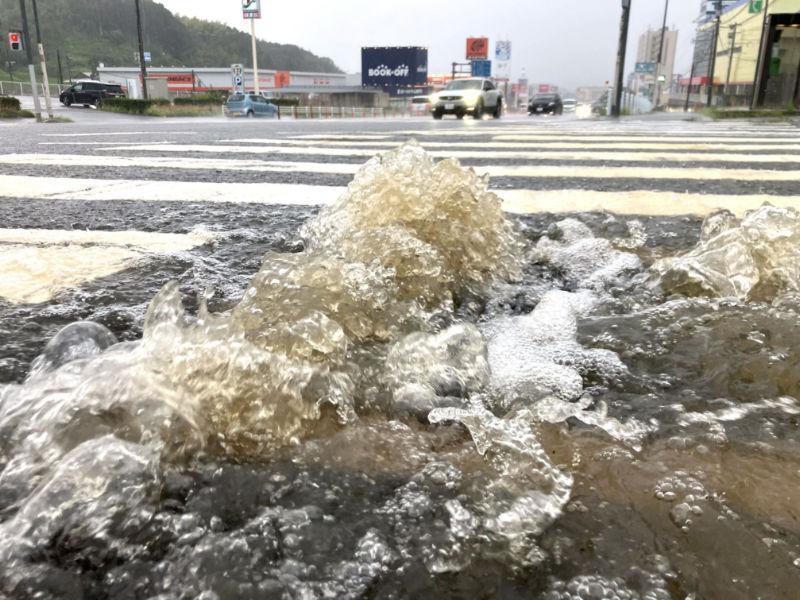【速報】福岡県内の一部に「緊急安全確保」発令 線状降水帯が複数回発生…新幹線や在来線一部で終日運転見合わせ（西日本新聞） - Yahoo!ニュース - Yahoo!ニュース