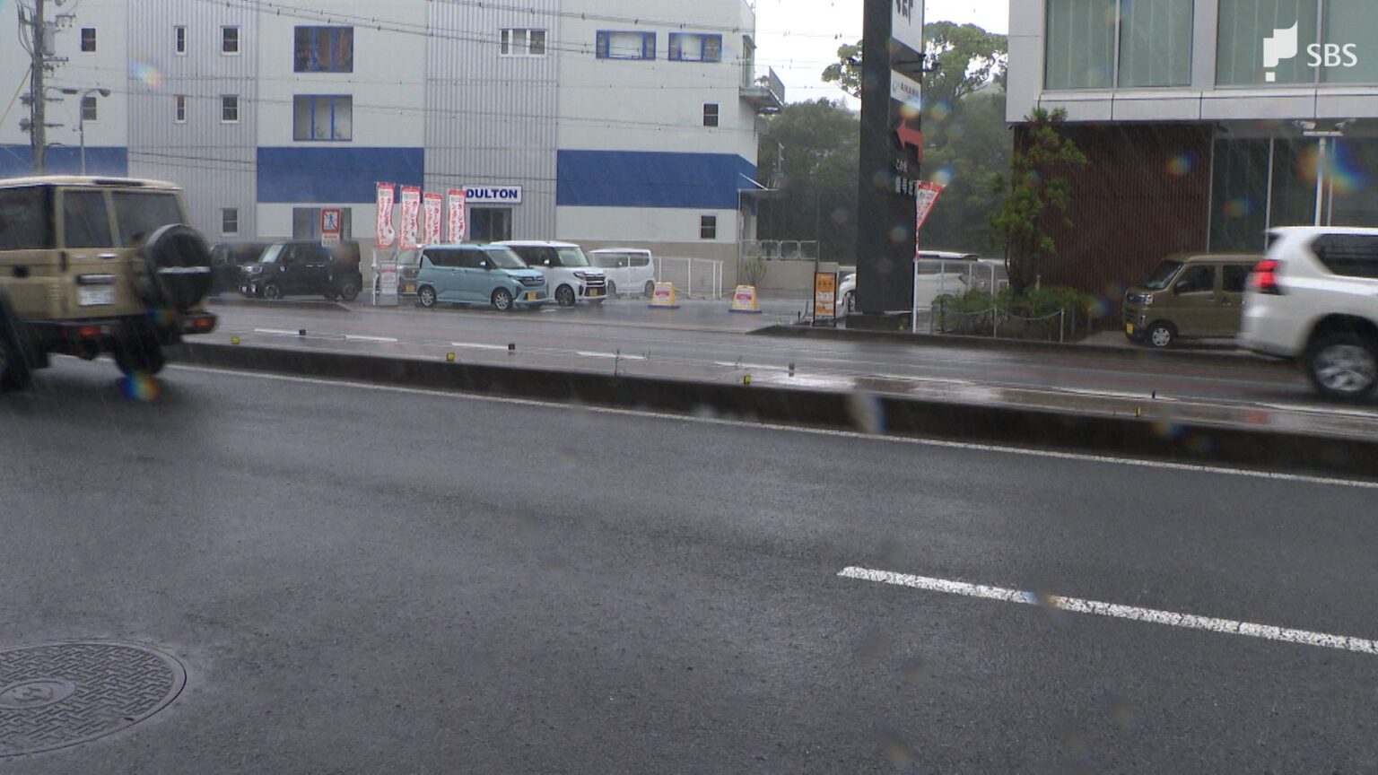 「路上に人が倒れている」静岡市の国道1号でひき逃げ事件 未明にはねられた歩行者の54歳男性死亡 警察が逃げた車の行方追う=静岡県警（静岡放送（SBS）） - Yahoo!ニュース - Yahoo!ニュース