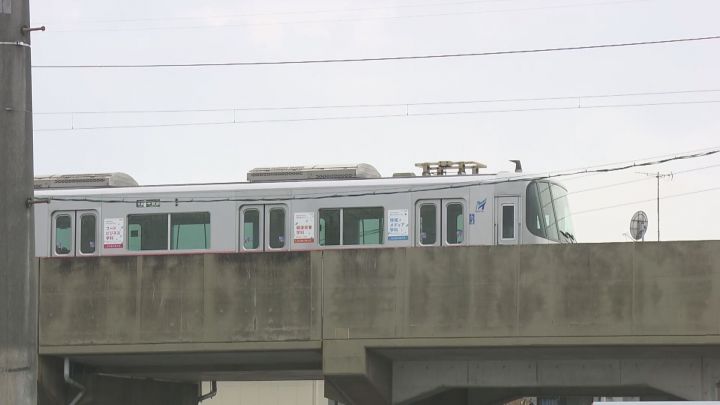 「線路に飛び込んだ」との目撃情報も…駅で30-40代位の男性が電車と接触 車両の下から引き揚げられ意識あり | 東海テレビNEWS