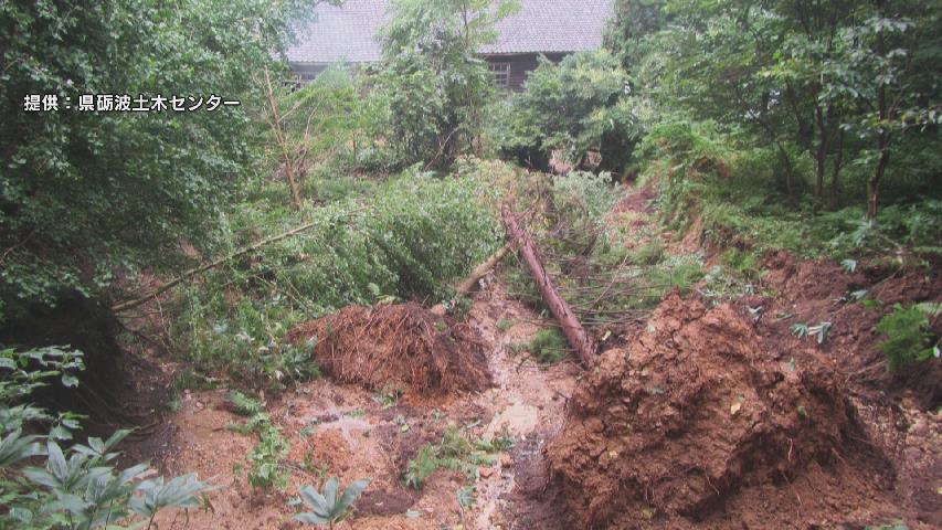 相次ぐのり面崩壊、残る爪痕 南砺市では土砂が流れ込む被害も確認 住民からは心配の声…記録的大雨から1週間 富山（チューリップテレビ） - Yahoo!ニュース - Yahoo!ニュース