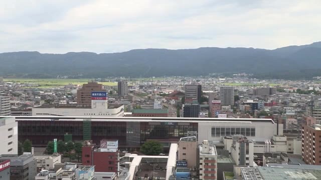 17日の新潟県内は高気圧に覆われ気温上昇 猛暑日に迫る予想で熱中症に注意 夕方以降は雷雨のところも（新潟ニュースNST） - Yahoo!ニュース - Yahoo!ニュース
