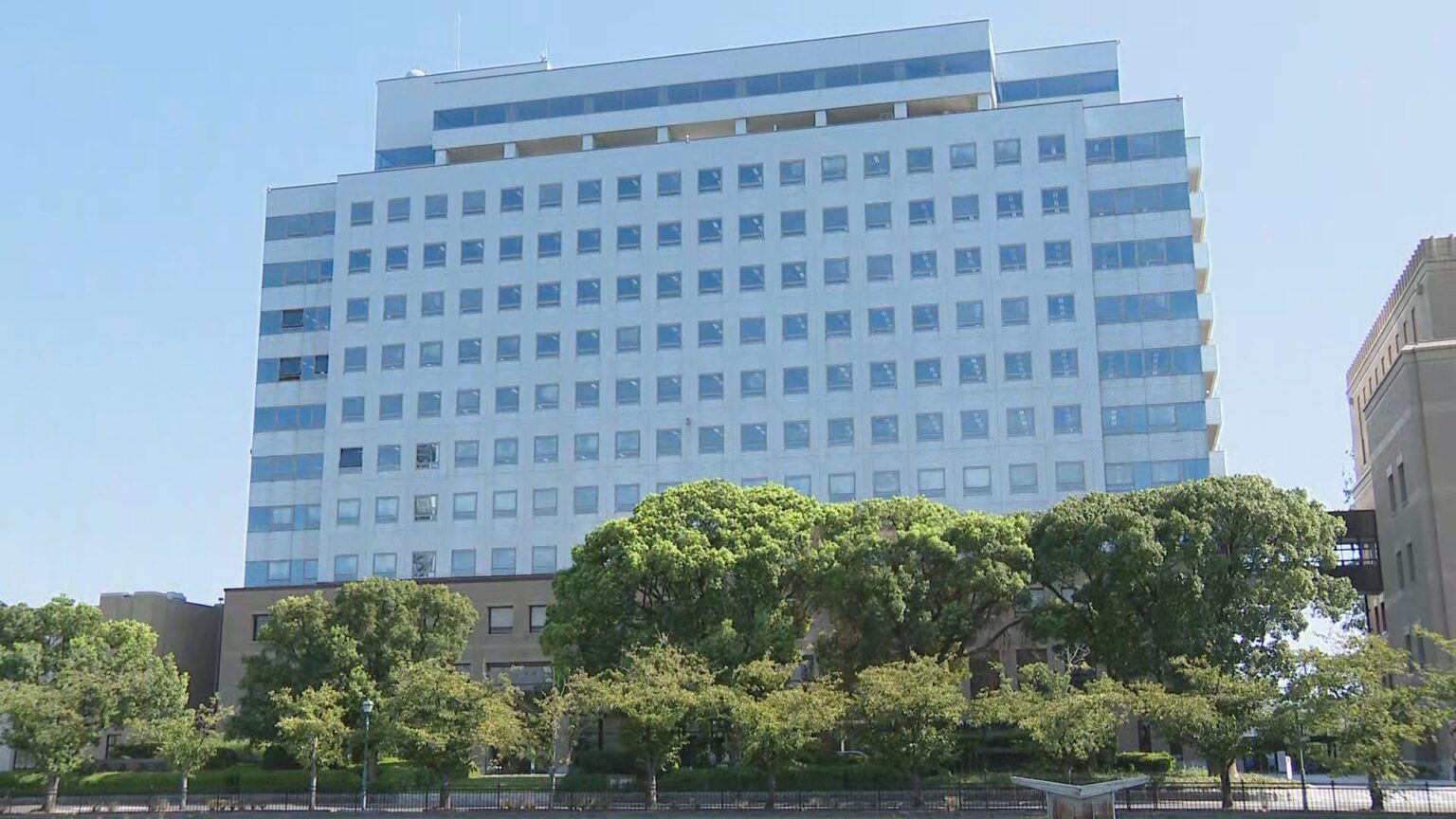 佐賀県発注の除草作業で41歳男性死亡 熱中症疑い（RKB毎日放送） - Yahoo!ニュース