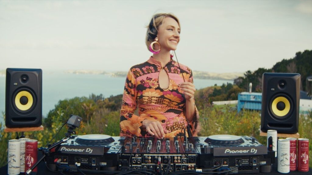 Blackmagic Design導入事例：ニュージーランドの制作会社Odd Socks、音楽シーン撮影の場合