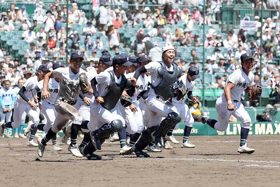 「これが沖縄の都市伝説か」 捉えた決定的証拠…夏の甲子園が生んだ“珍光景”に衝撃「消えた」(THE ANSWER) – Yahoo!ニュース – Yahoo!ニュース 「これが沖縄の都市伝説か」 捉えた決定的証拠…夏の甲子園が生んだ“珍光景”に衝撃「消えた」(THE ANSWER) - Yahoo!ニュース - Yahoo!ニュース