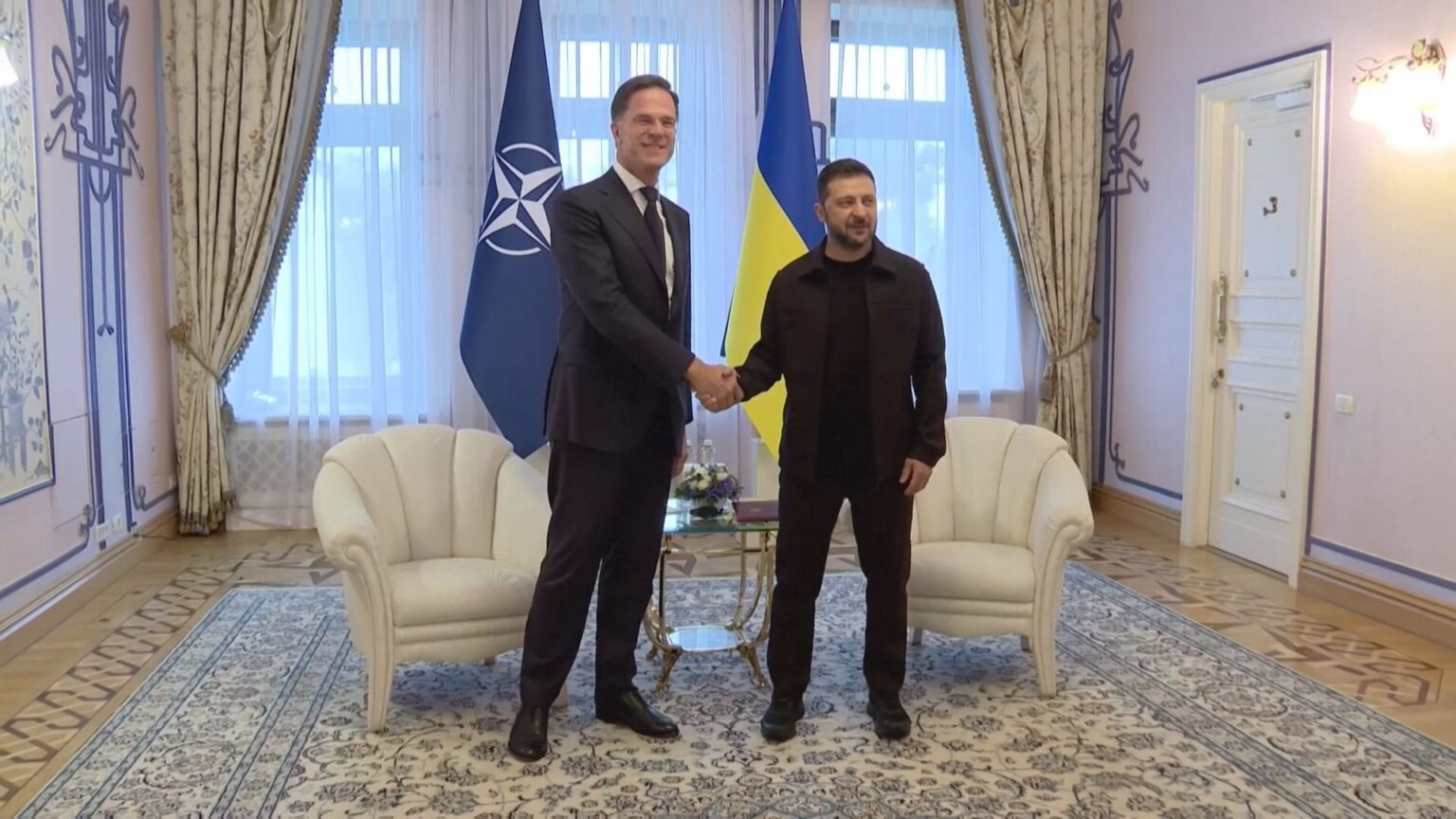 「ロシアは首脳会談の実現阻止のためあらゆる手段」ゼレンスキー大統領が非難　NATO事務総長と共同会見（TBS NEWS DIG Powered by JNN）