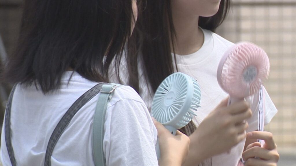 「溶けちゃいそう」甲府の猛暑日は今年47日目 過去最多を更新中 明日も36度予想 山梨（UTYテレビ山梨） - Yahoo!ニュース - Yahoo!ニュース