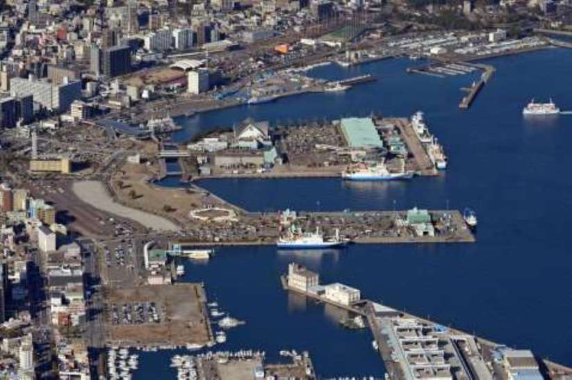 鹿児島港本港区に「9階建て2000人宴会場」「海の屋台村」――評価委「物語足りない」指摘も 住吉町再開発でサンロイヤルホテルが提案 – 南日本新聞 鹿児島港本港区に「9階建て2000人宴会場」「海の屋台村」――評価委「物語足りない」指摘も 住吉町再開発でサンロイヤルホテルが提案 - 南日本新聞