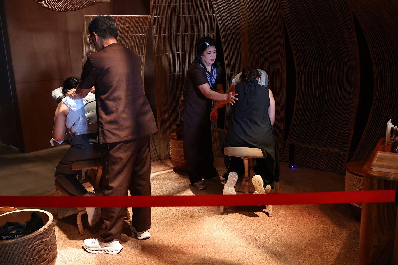 大阪・関西万博 予約なしでも並んで入れるカナダ、フィリピンパビリオン!実は触れていいもの?19