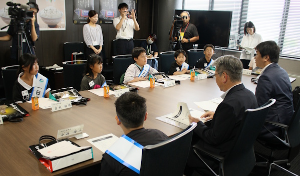 一日こども市長体験 児童10人が参加 伊賀市で | 【伊賀タウン情報 YOU】