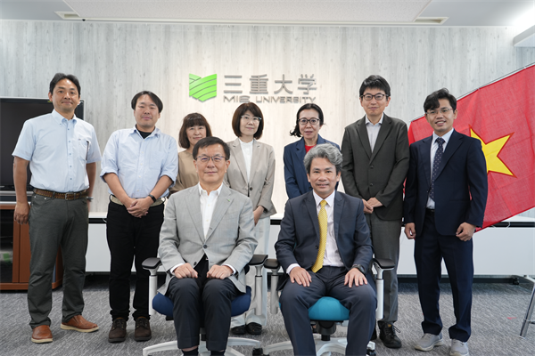 関係者ら集合写真