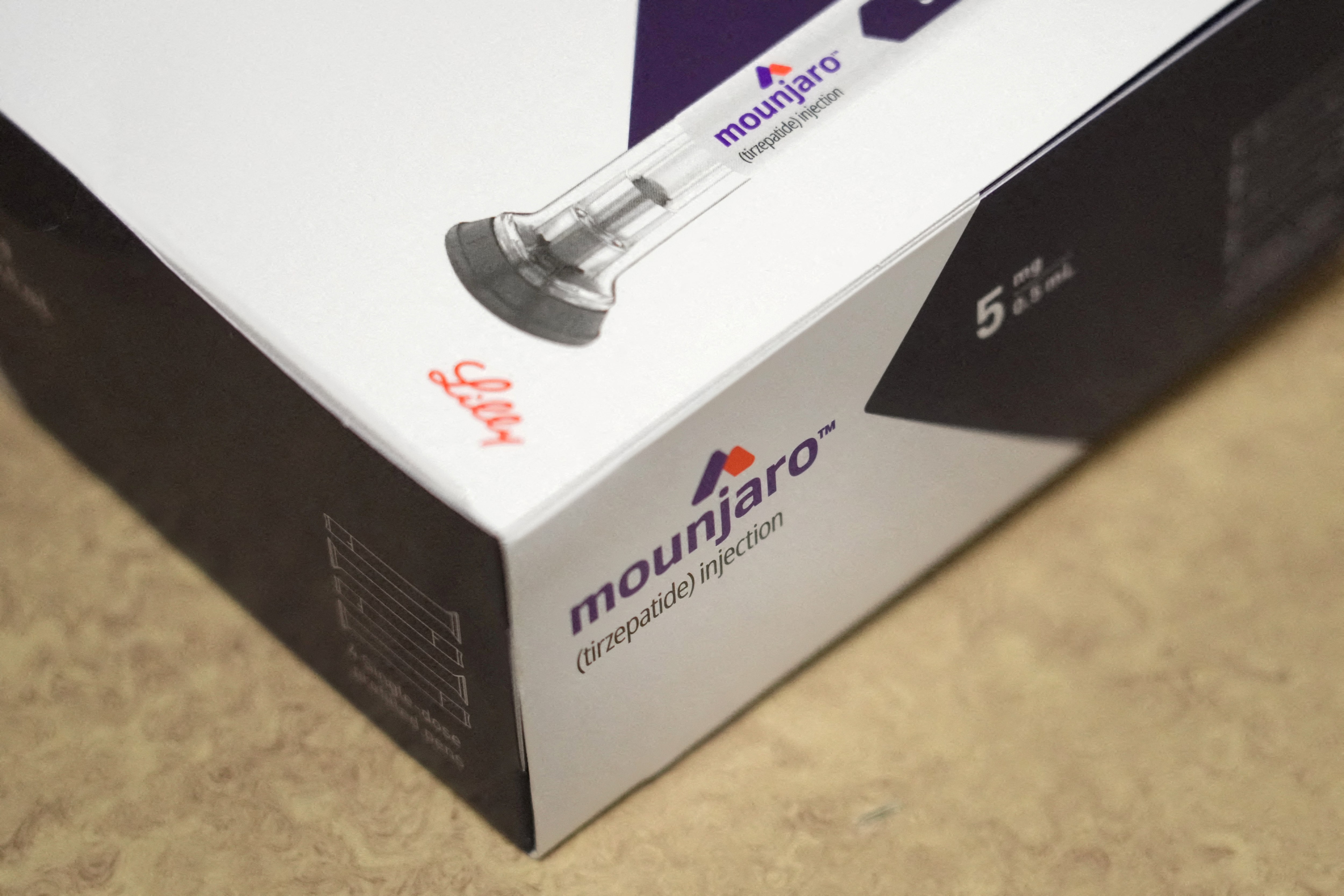 米イーライリリー、肥満症治療薬を英国で170％値上げへ