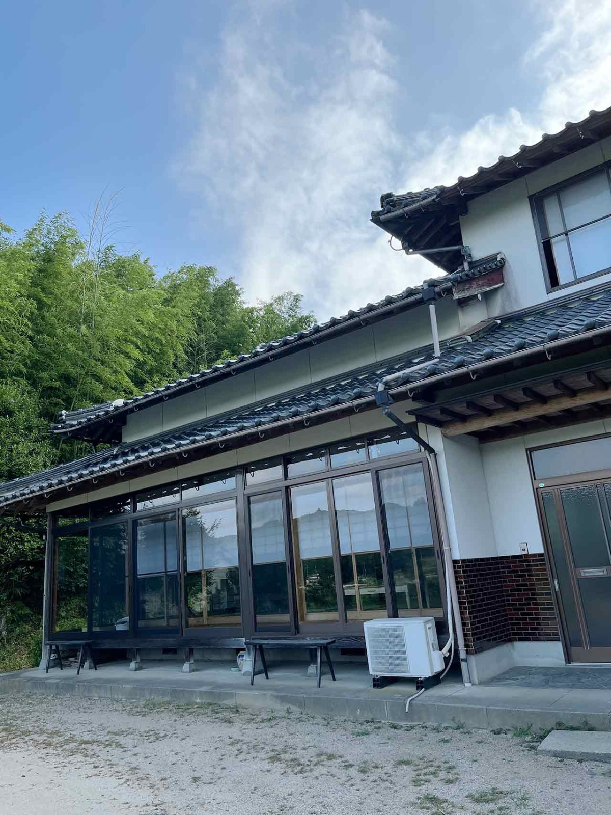 島根県出雲市にオープンしたカフェ『和herb cafe&lab 8mon』の外観