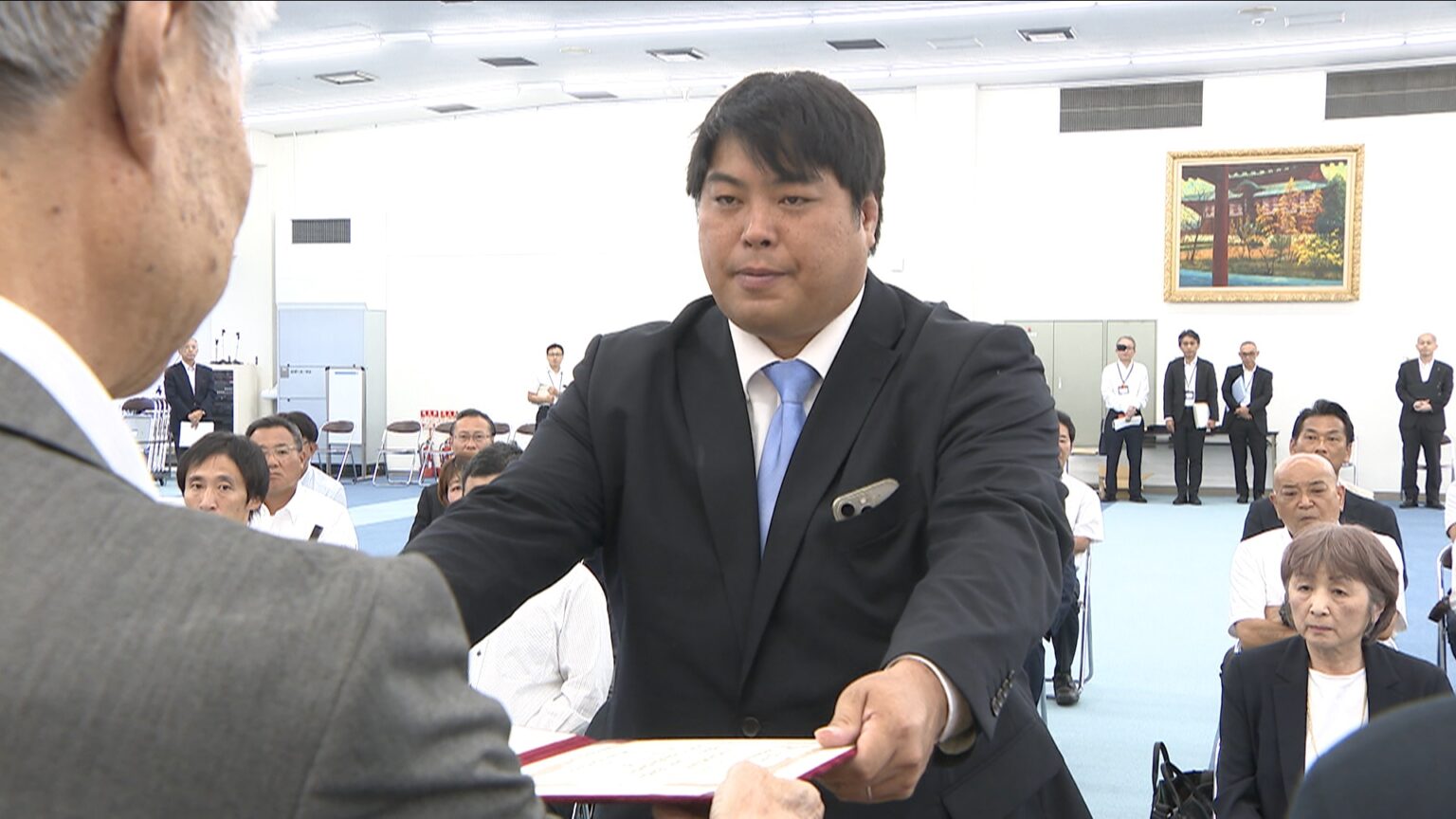 へずまりゅう氏が全体３番目に多い８３２０票獲得し初当選　元「迷惑系ユーチューバー」が鹿の保護推進など訴え　奈良市議選
