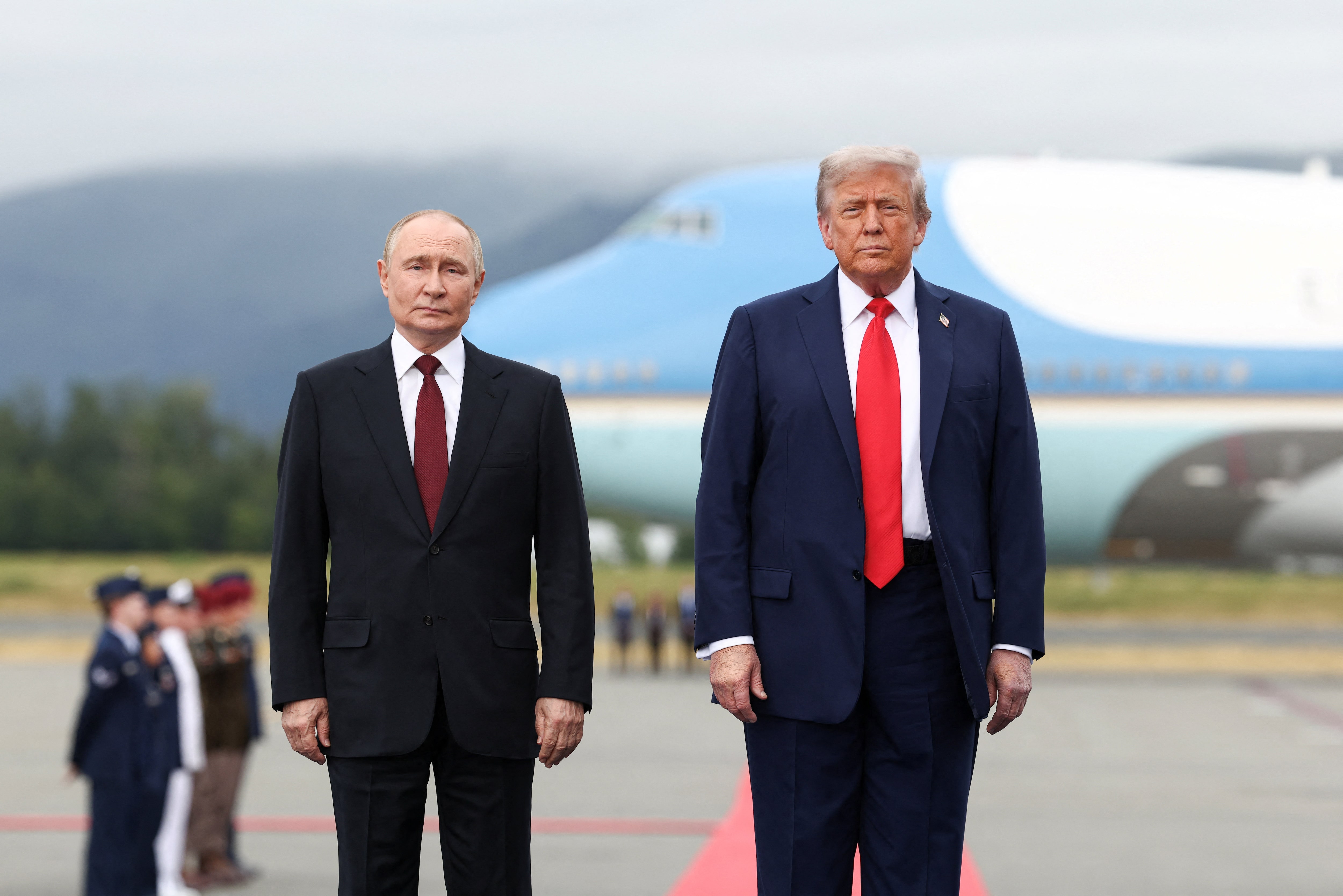 トランプ氏「プーチン氏の良い対応期待」、取引拒否なら「厳しい状況」