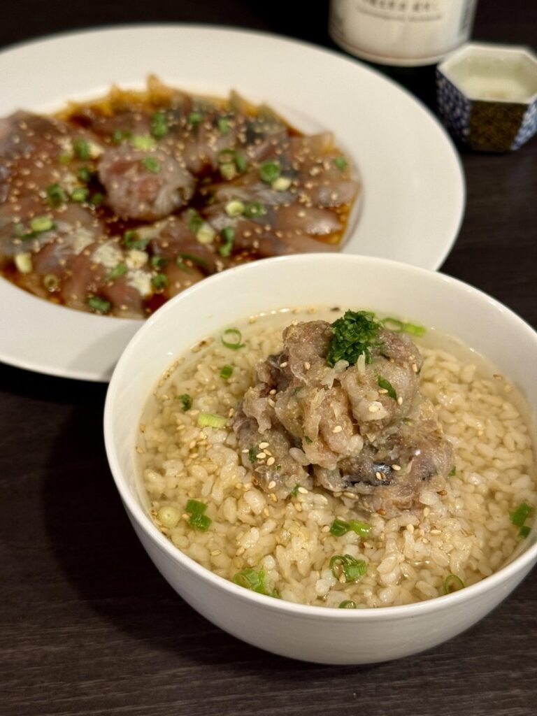 朝飯つくった　アジのなめろう茶漬け　ツバスのゴマカルパッチョ