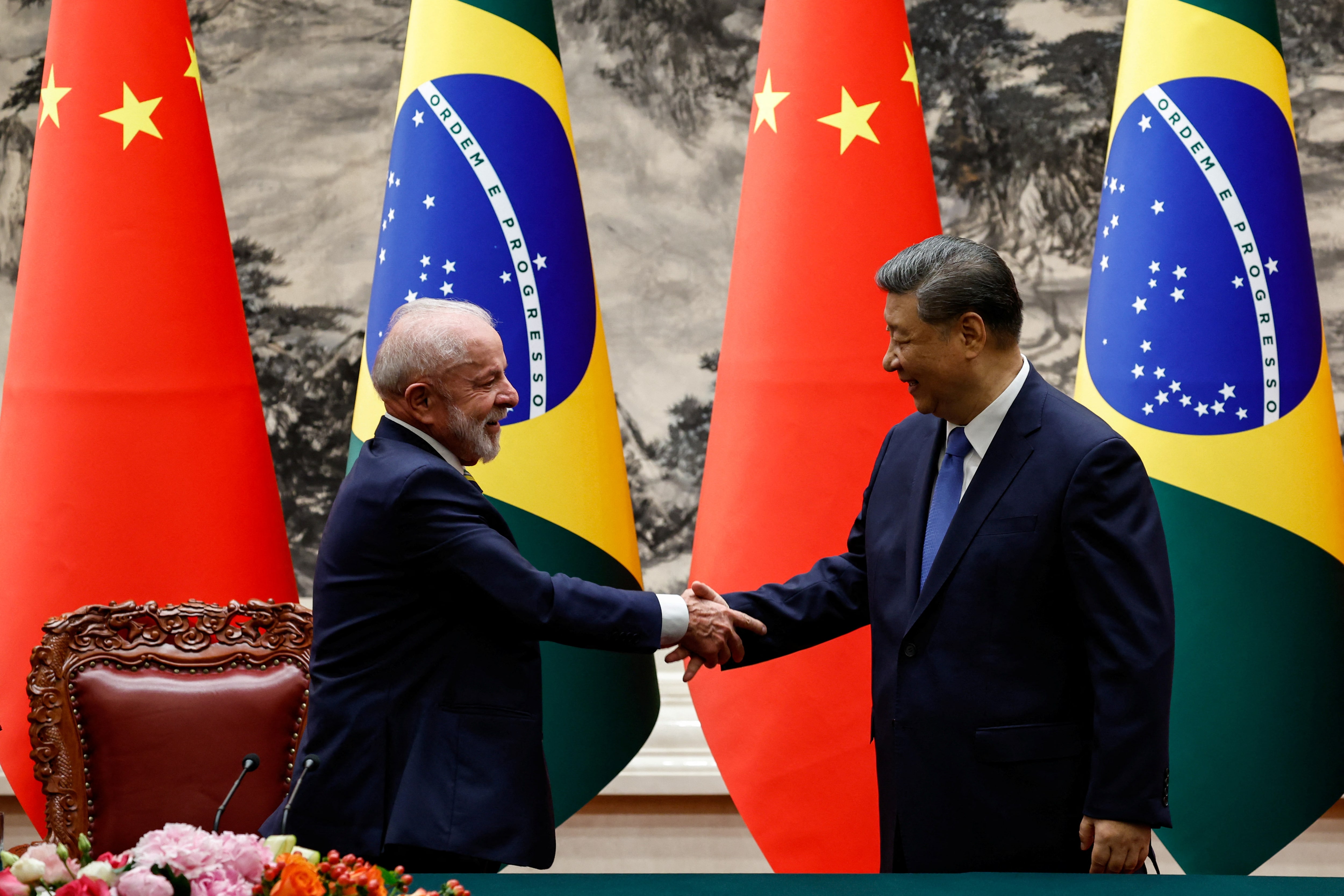 ブラジル大統領、中国主席と電話会談 BRICSの役割など巡り協議