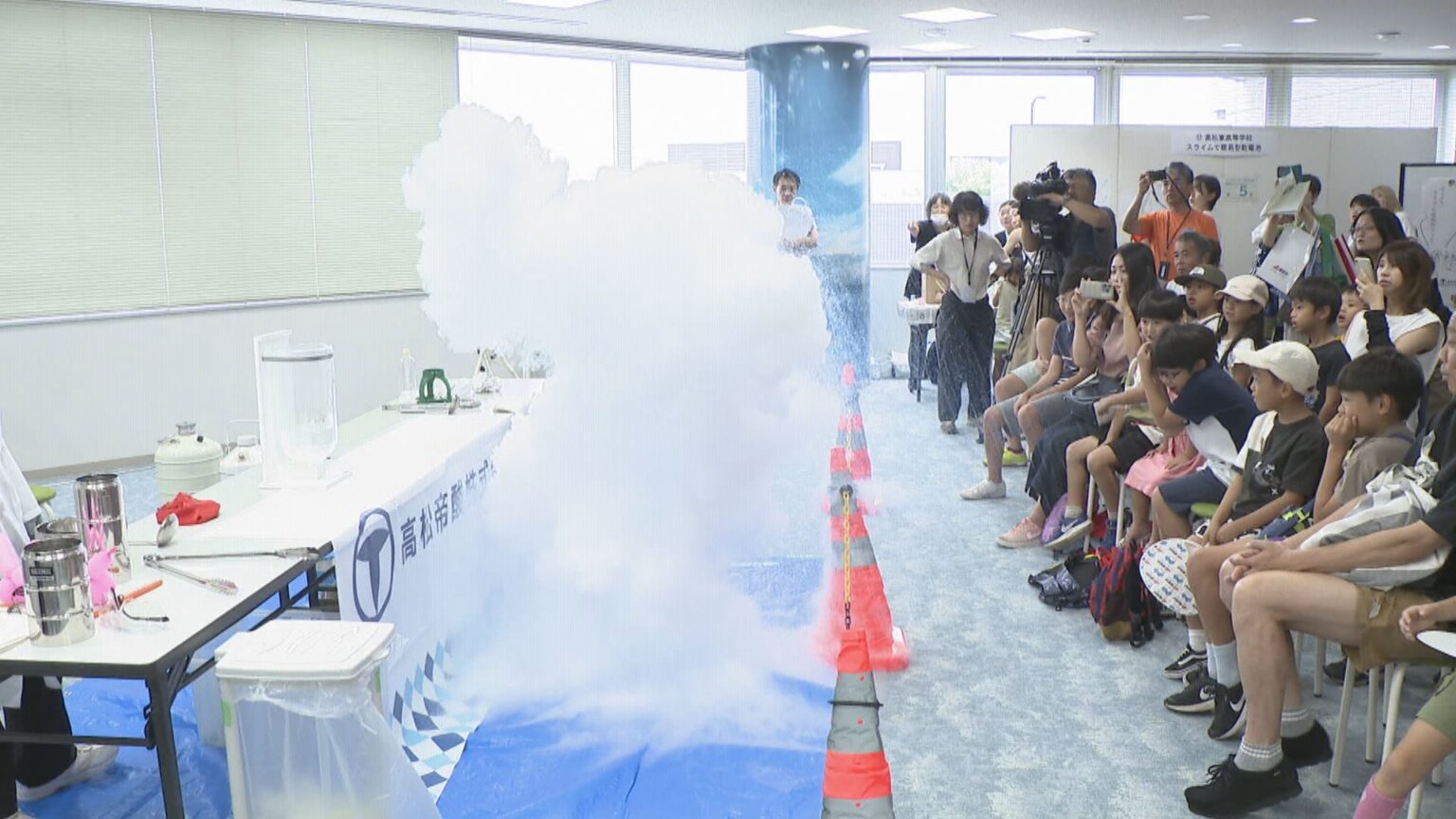 子どもたちが科学を楽しく学ぶ　高校生によるサイエンスショーや絵の具作りなど　高松市 | KSBニュース | KSB瀬戸内海放送