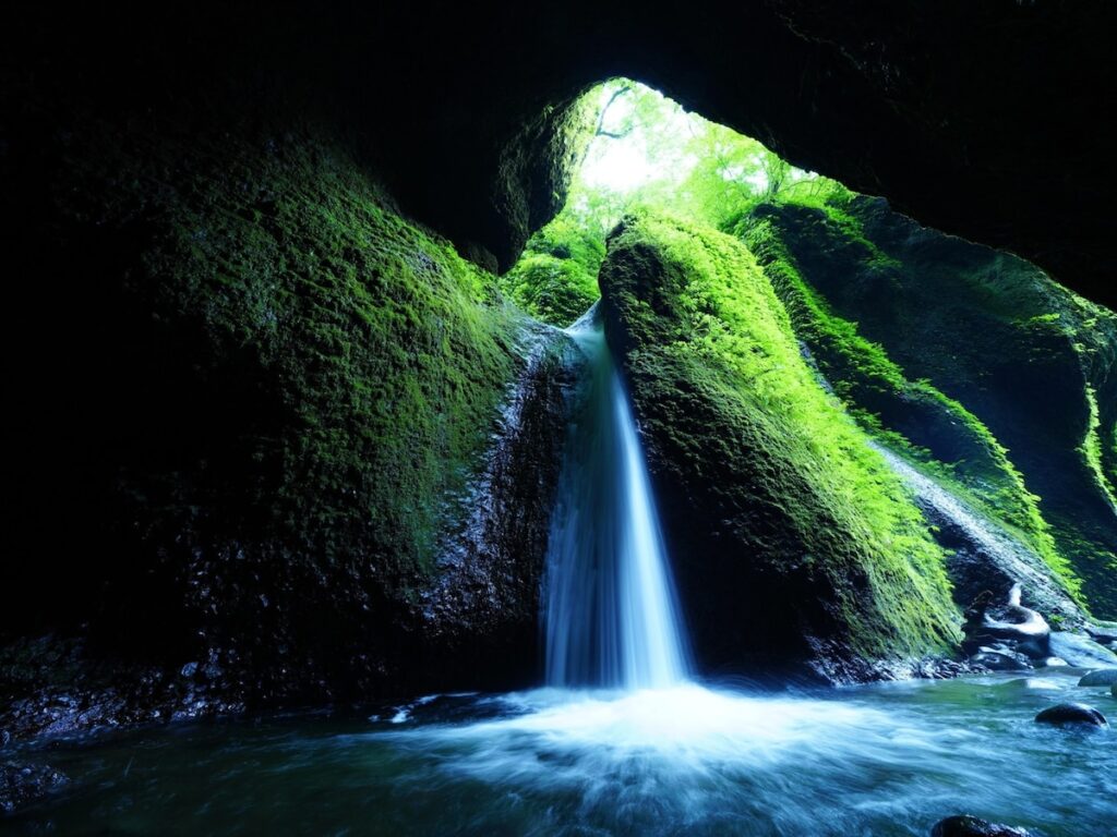 夏に行きたい「兵庫県の穴場秘境」ランキング！ 2位は「黒滝（養父市）」、1位は？【2025年調査】 - All About ニュース