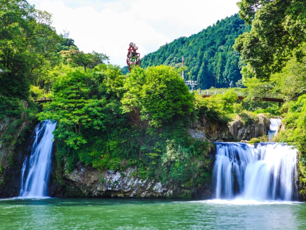 佐賀県で「夏に行きたい滝」ランキング! 2位「轟の滝」を6票差で抑えた1位は?【2025年調査】 – All About ニュース 佐賀県で「夏に行きたい滝」ランキング! 2位「轟の滝」を6票差で抑えた1位は?【2025年調査】 - All About ニュース
