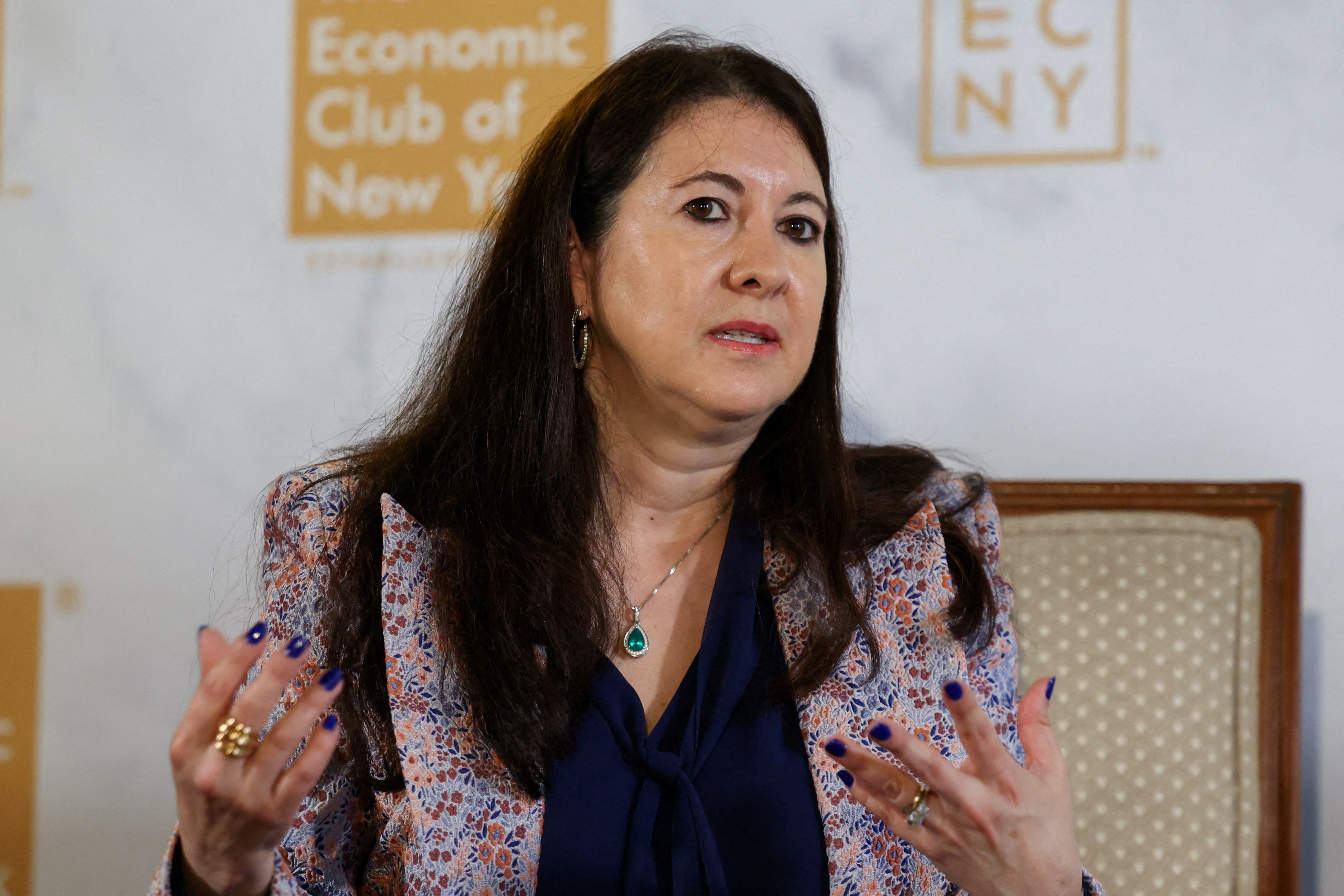 クグラーＦＲＢ理事が退任、8日付　来年1月の任期満了待たず