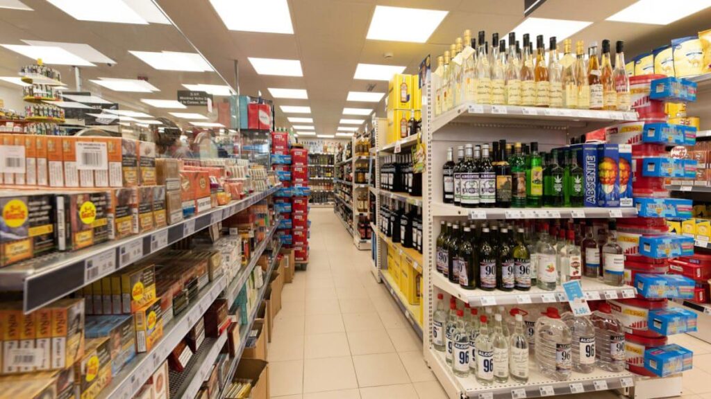 ステップへのフランスの警察の圧力は20％のタバコの販売を引き起こします