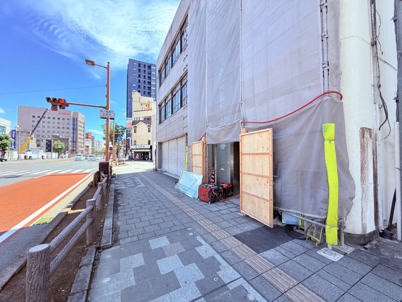 2025年11月1日にオープン予定の「パンとエスプレッソと土佐喫茶」の周辺の様子