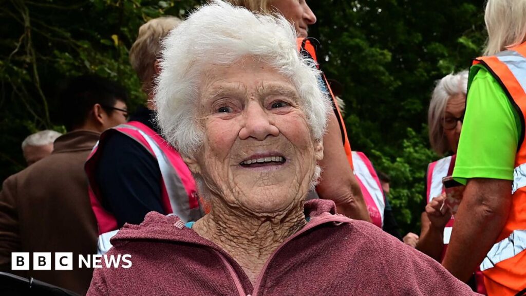 97歳のランナーは、250回目のイベントでヨーロッパのパークラン記録を破ります