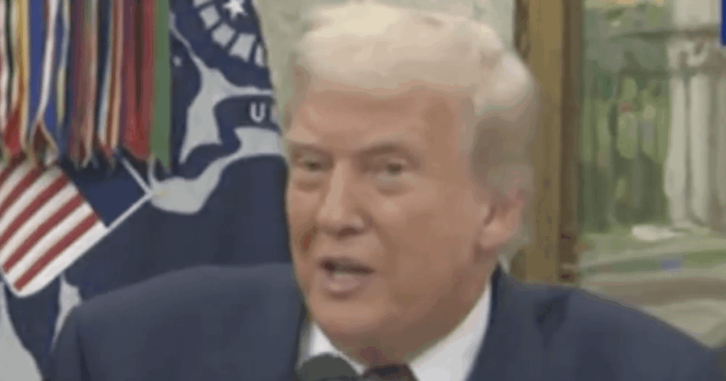 トランプはファロンとキンメルがコルバートキャンセルの後に「消えてしまう」と警告します
