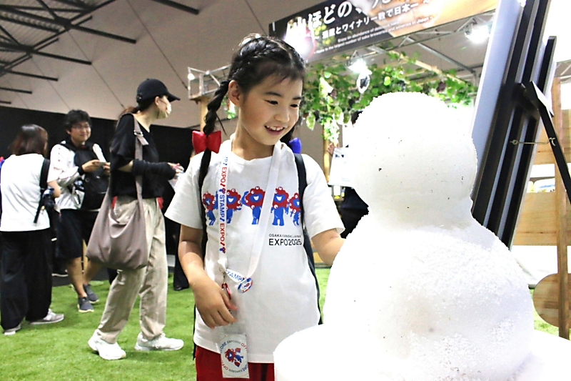 「信州にいるみたい」万博会場に長野県ブース 映像、雪だるま、ワインや日本酒試飲も 【写真複数】｜信濃毎日新聞デジタル 信州・長野県のニュースサイト - 信濃毎日新聞デジタル