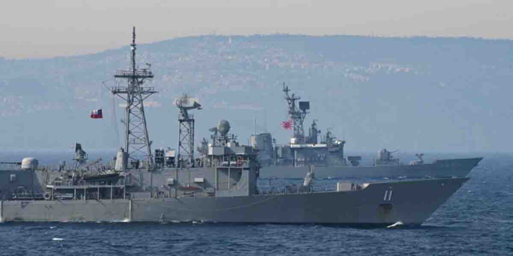 練習艦かしま・しまかぜ、チリ海軍フリゲート「カピタン・プラット」と親善訓練　バルパライソ港に寄港 | フネコ - Funeco