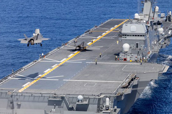 史上初 イギリス軍のジェット戦闘機が「自衛隊の巨艦」に降りた！ もう1か国の存在もしっかりアピール（乗りものニュース） | 自動車情報・ニュース