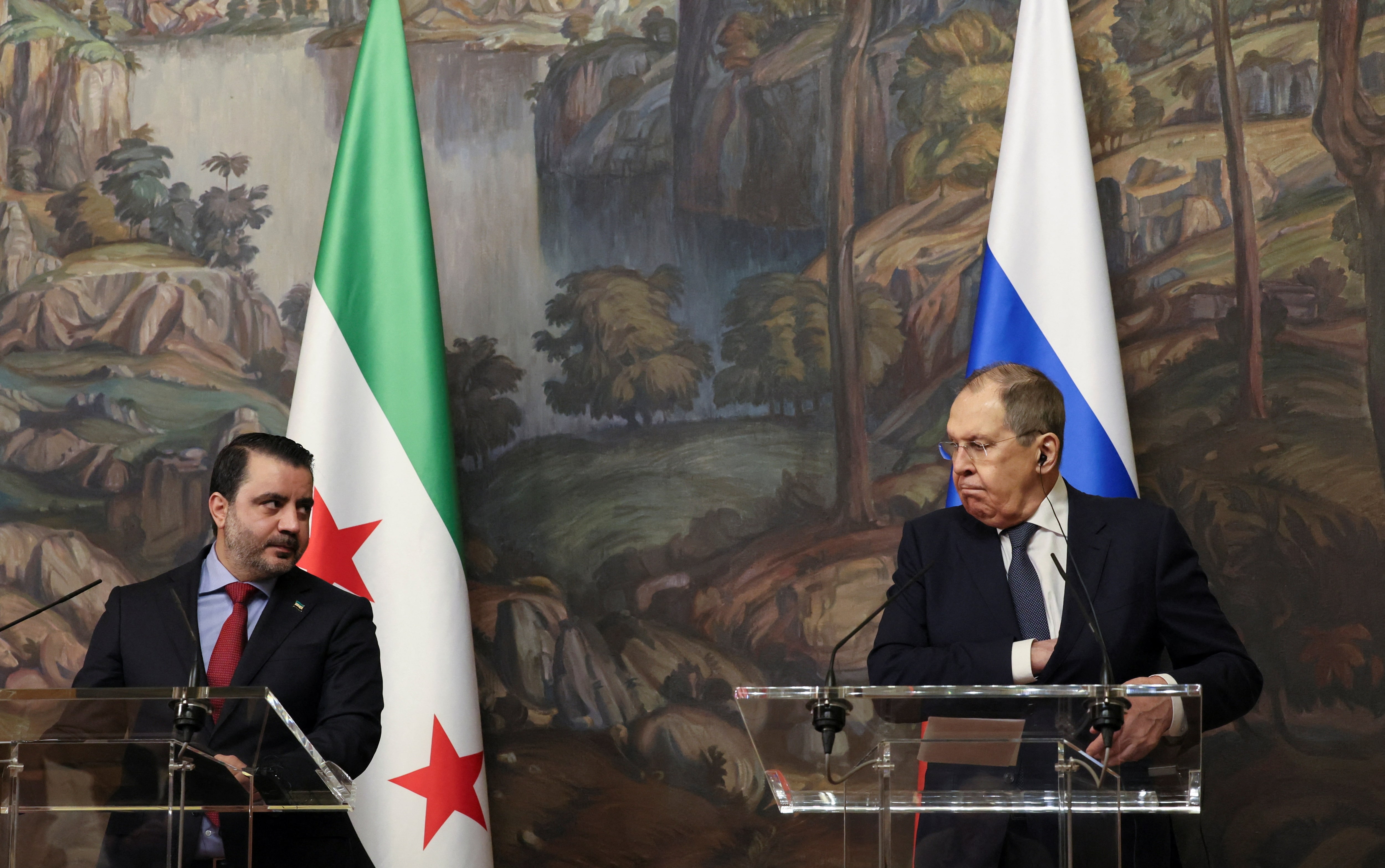 プーチン氏、シリア外相と会談　暫定大統領をサミットに招請