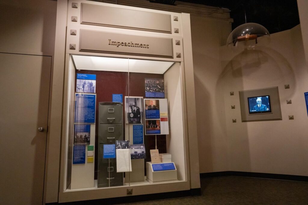 トランプを弾eachに回復するスミソニアン「今後数週間で」展示物