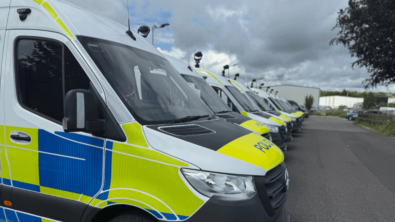 イギリスの警察に展開される顔の認識バン