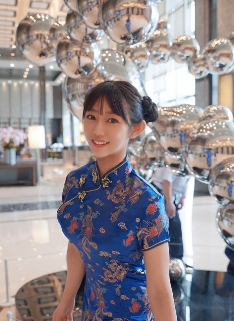 初の台湾瓦割り！堀江聖夏、チャイナドレスに続く“旅の新スタイル”公開 | 話題の投稿 | スポーツブル (スポブル)
