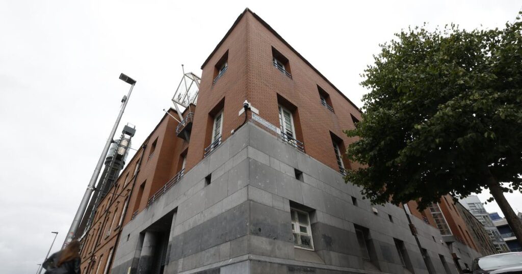 アイルランドの両親 -  YISは警戒する必要があります