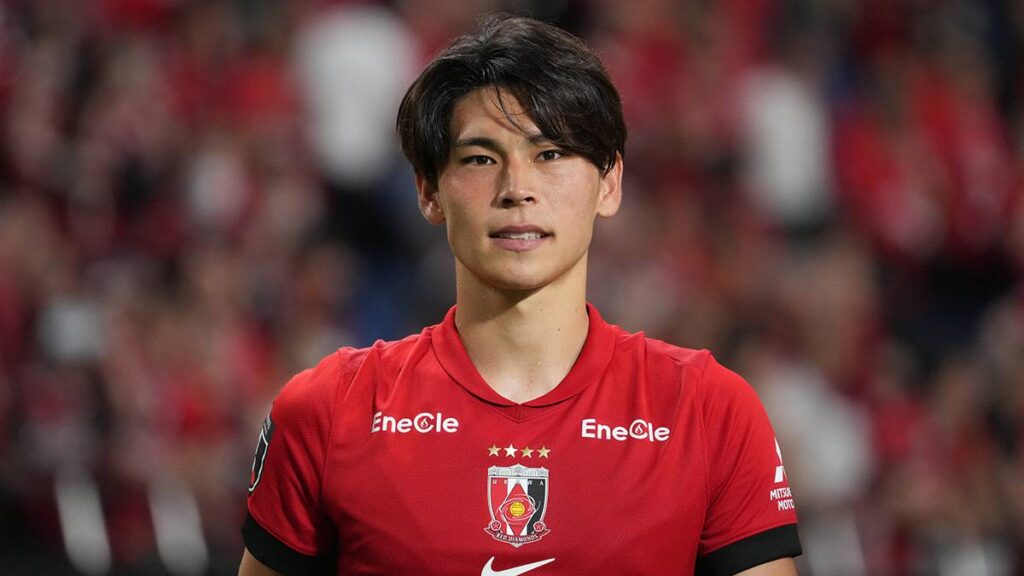 横浜FC戦・小森飛絢ゴール後に…浦和ゴール裏での撮影行為巡り論争白熱！ | Football Tribe Japan