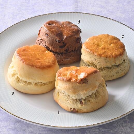 〈ザ ドーチェスター〉スコーン4種 a.プレーン/b.ピーカンナッツオレンジ/c.アールグレイレモン/d.チョコクランベリー 各389円 ※パート1