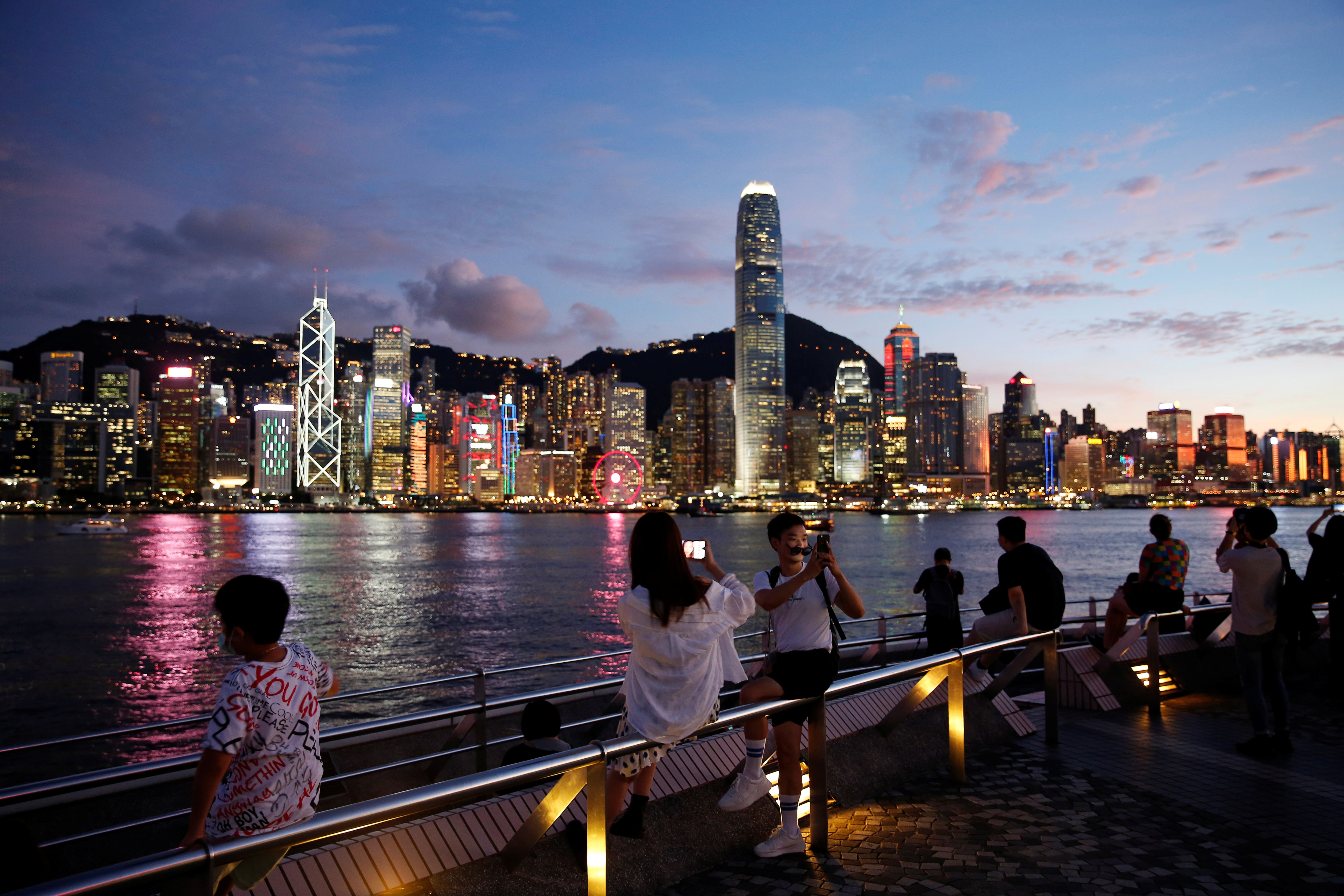 低所得国の債務返済、民間向けが対中国の3倍に