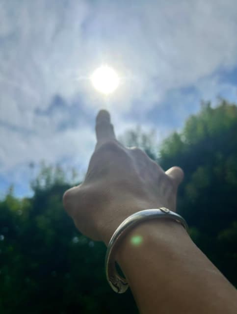 木村拓哉が太陽を指さしながら一言「何だか、レベルがおかしくなってますよね…」 | 話題の投稿 | スポーツブル (スポブル)
