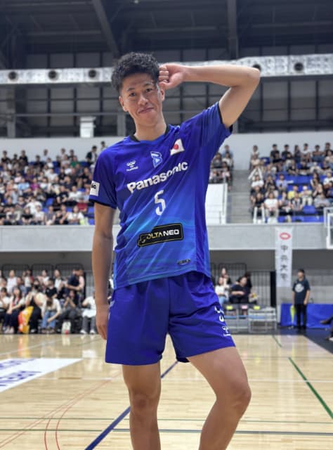 「たくさんのご声援ありがとうございました」大阪ブルテオン・富田選手が母校の中央大学を訪問！ | 話題の投稿 | スポーツブル (スポブル)