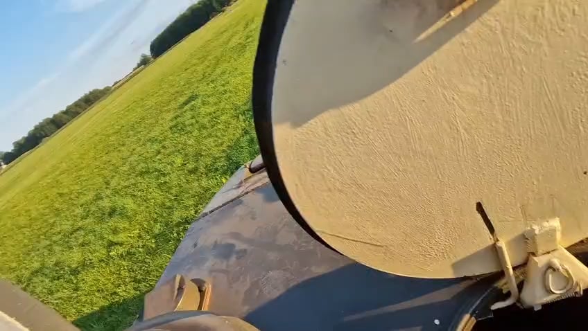 リトアニアの田舎の小さなドライブ