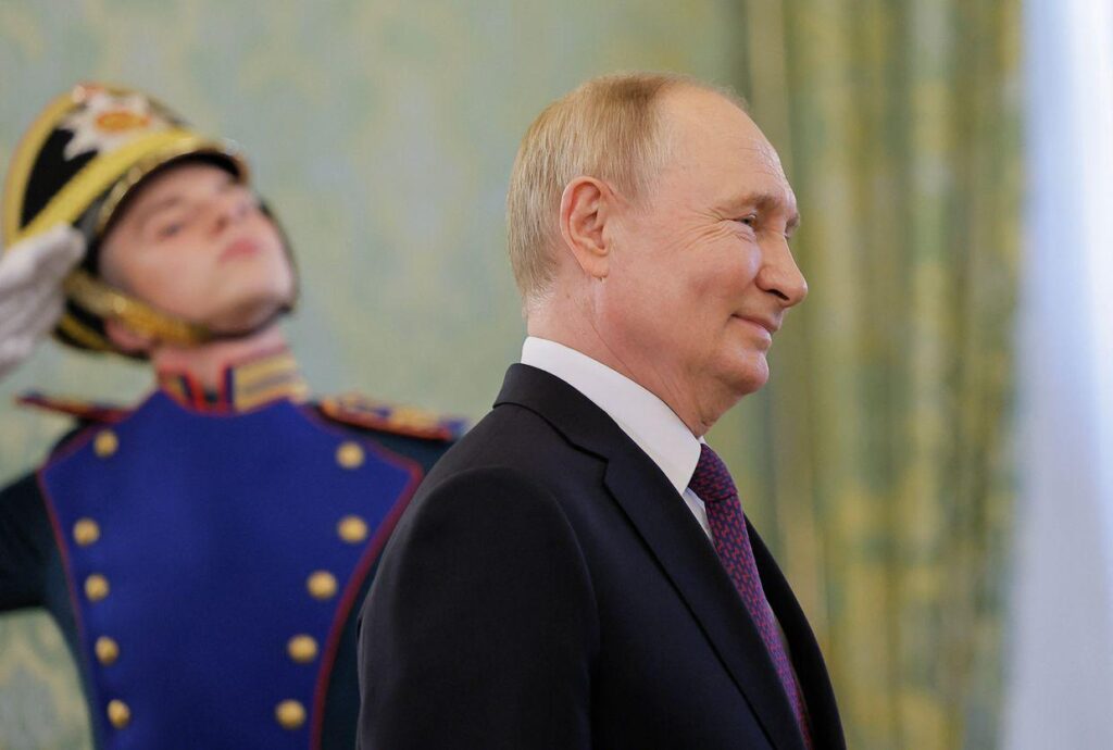 プーチンはトランプの冷凍戦線を提供し、KyivがDonbasを降伏させた場合、再び侵入しないという約束書を書いている、とNYTは報告している