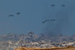 ドイツ軍、ガザに物資投下開始  - Miyanichi e-press