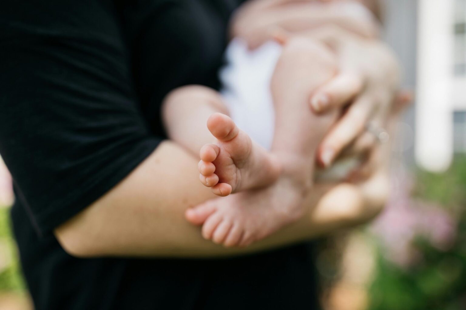 母乳育児免除：ACT記録上上司のための23の無礼のケースと母親による虐待はありません
