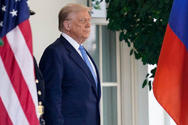 和平交渉には「領土の交換」が含まれます、とトランプはプーチンとの会議の提案に先立ちます