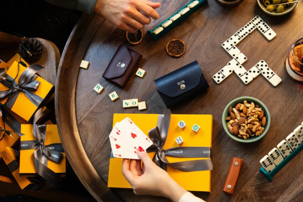 英国エッティンガー「ゲームズ コレクション」に新作登場 | THE RAKE JAPAN