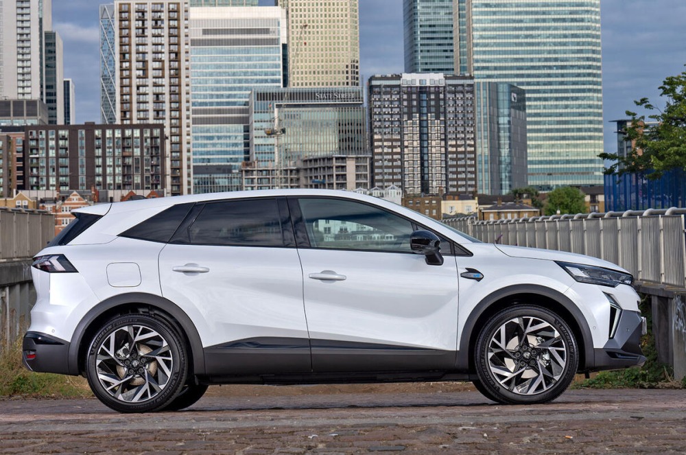 ルノー・シンビオズ E-テック145 アイコニック・エスプリ・アルピーヌ（英国仕様）