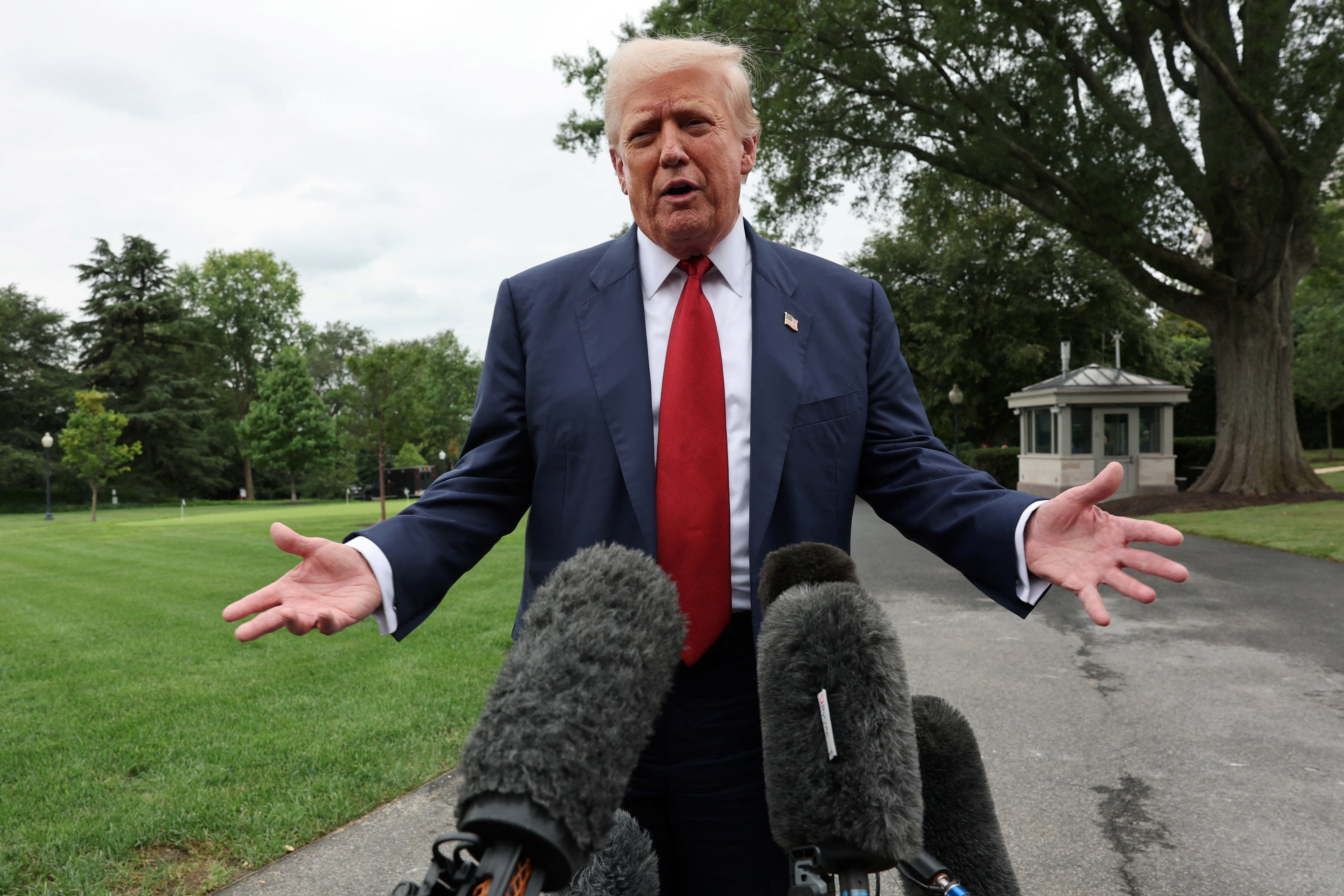 トランプ氏「銀行が支持者を差別」、ＪＰモルガンなど名指しで非難